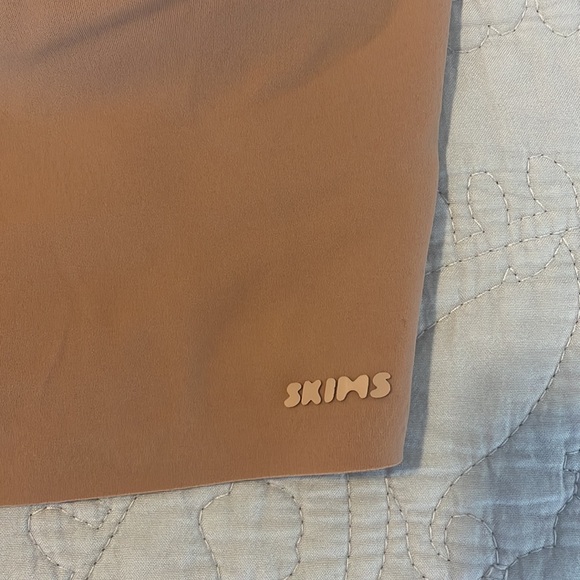 NEW- Skims Naked Scoop Longline Bralette M-DD - Picture 2 of 4